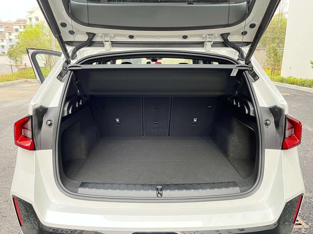 BMW X1 2024 thumb 12
