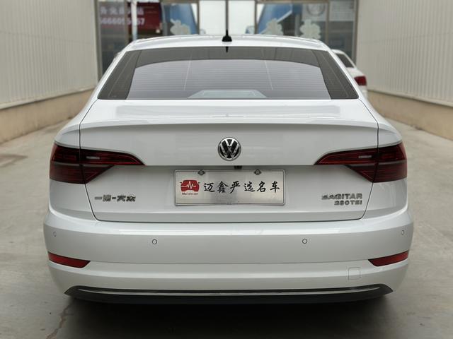 Volkswagen Sagitar 2021 thumb 4