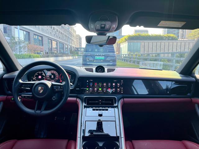 Porsche Panamera 2024 thumb 9