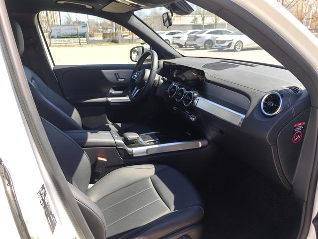 Mercedes-Benz GLB 2023 thumb 9