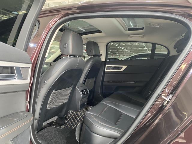 Jaguar XEL 2019 thumb 7