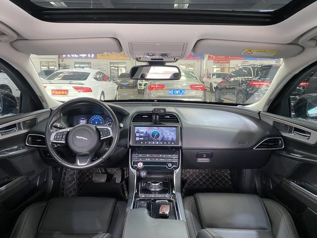 Jaguar XEL 2019 thumb 12