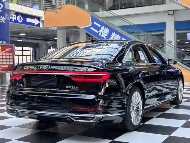 Audi A8 2021 thumb 3