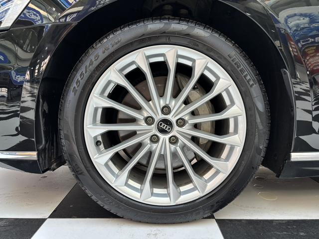 Audi A8 2021 thumb 7