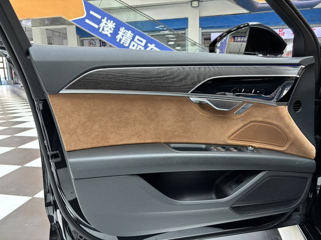 Audi A8 2021 thumb 12