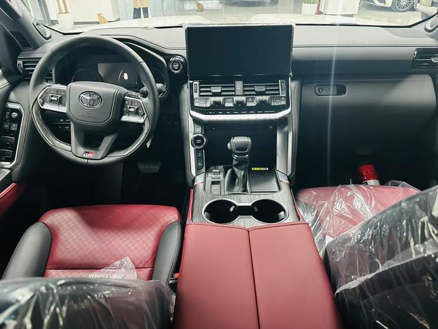 Toyota Land Cruiser 2024 thumb 2