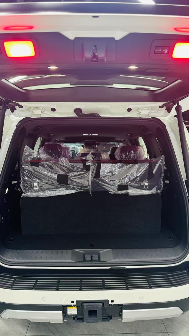 Toyota Land Cruiser 2024 thumb 4