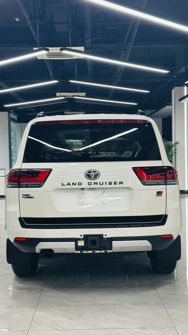 Toyota Land Cruiser 2024 thumb 8