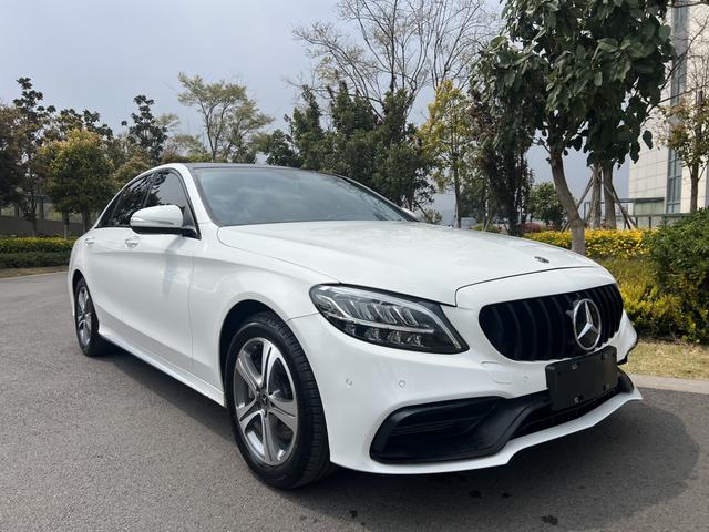 Mercedes-Benz C-Class 2019 thumb 2