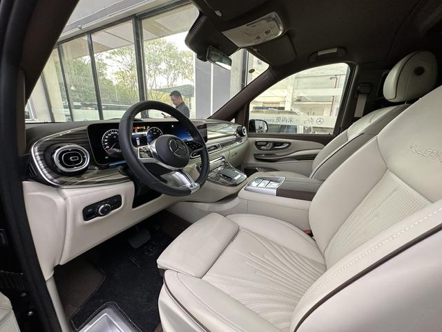 Mercedes-Benz V-Класс 2024 thumb 5
