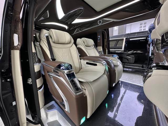 Mercedes-Benz V-Класс 2024 thumb 7