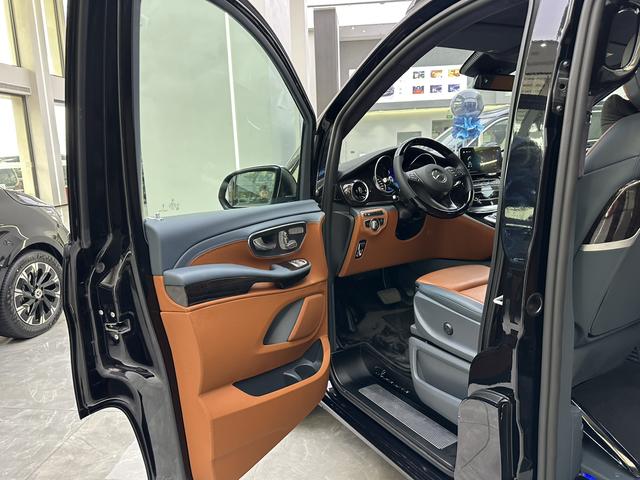 Mercedes-Benz V-Класс 2022 thumb 4