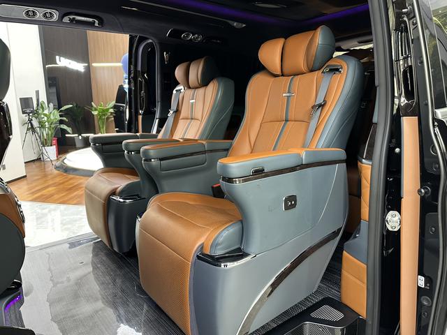 Mercedes-Benz V-Класс 2022 thumb 5