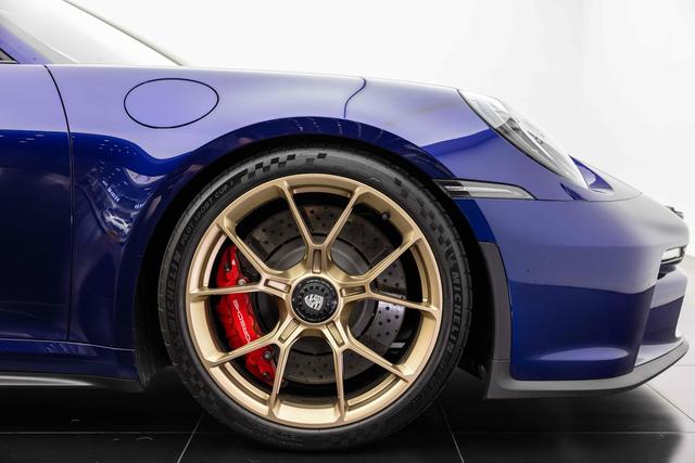 Porsche 911 2023 thumb 6