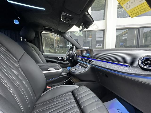 Mercedes-Benz V-Класс 2024 thumb 6