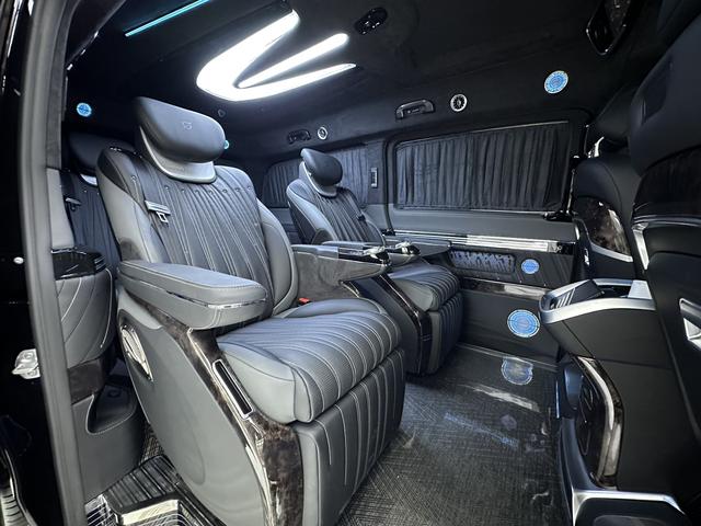 Mercedes-Benz V-Класс 2024 thumb 9