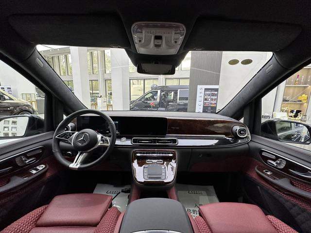 Mercedes-Benz V-Класс 2024 thumb 6