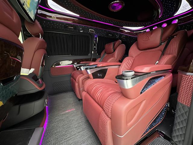 Mercedes-Benz V-Класс 2024 thumb 8