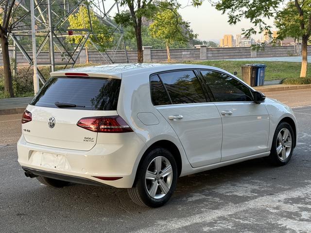 Volkswagen Golf 2017 thumb 4