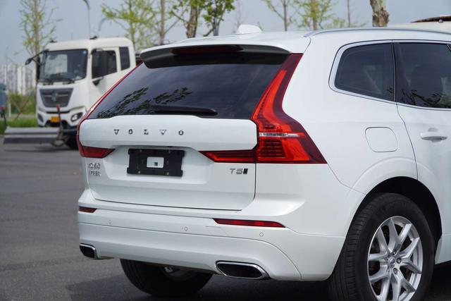 Volvo XC60 2019 thumb 6