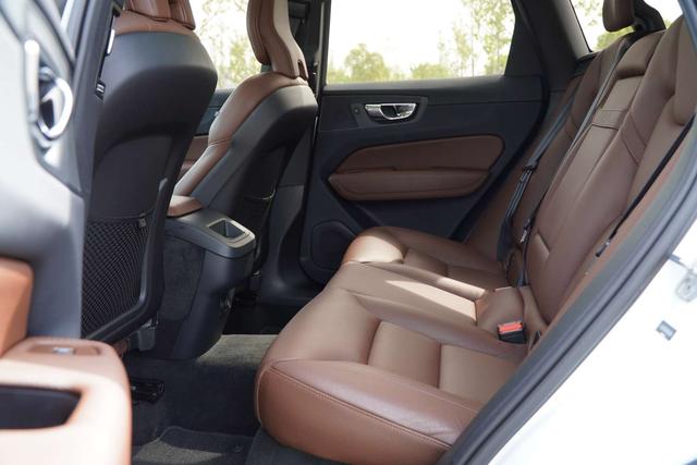 Volvo XC60 2019 thumb 8