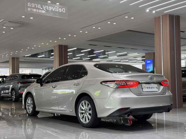 Toyota Camry 2019 thumb 2