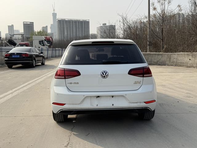 Volkswagen Golf 2018 thumb 8