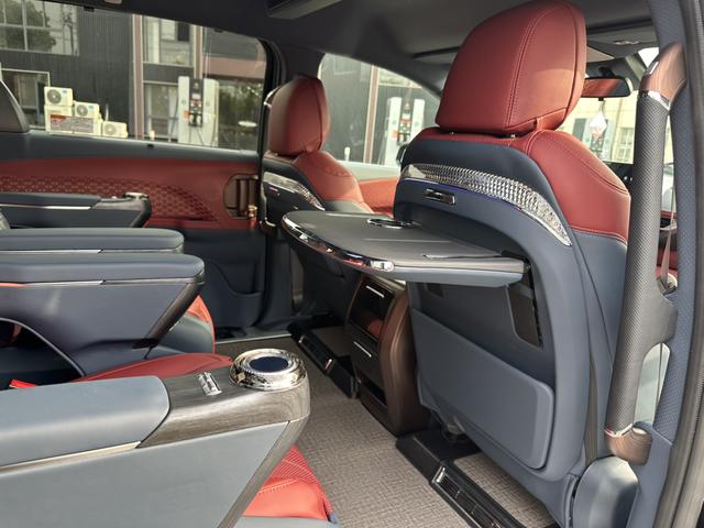 Toyota Granvia 2024 thumb 10