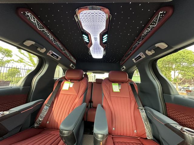 Toyota Granvia 2024 thumb 12