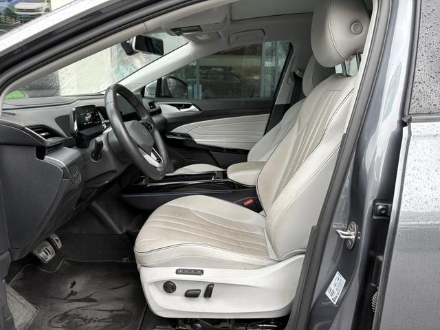 Volkswagen ID.6 2023 thumb 5