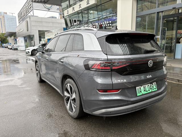Volkswagen ID.6 2023 thumb 7