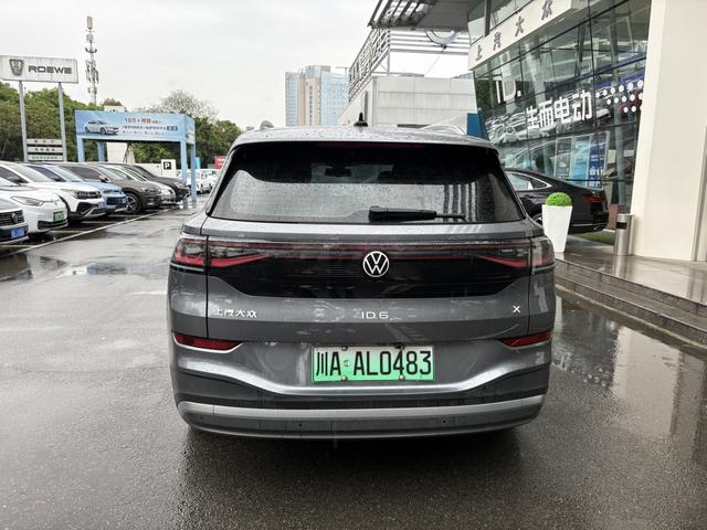 Volkswagen ID.6 2023 thumb 8
