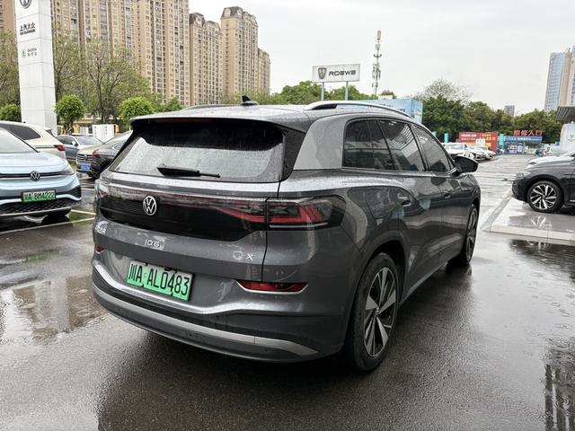 Volkswagen ID.6 2023 thumb 9