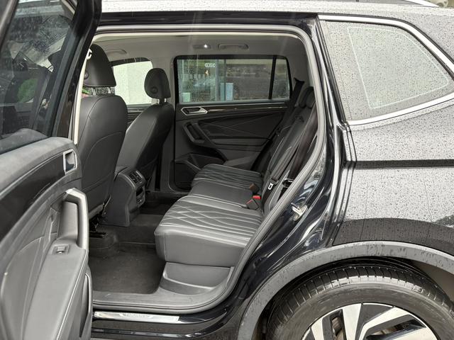 Volkswagen Tiguan L 2023 thumb 4