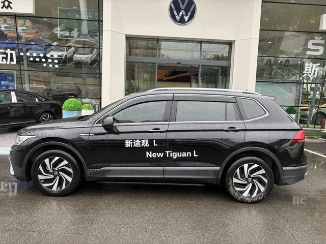 Volkswagen Tiguan L 2023 thumb 5
