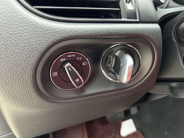 Porsche Macan 2023 thumb 7