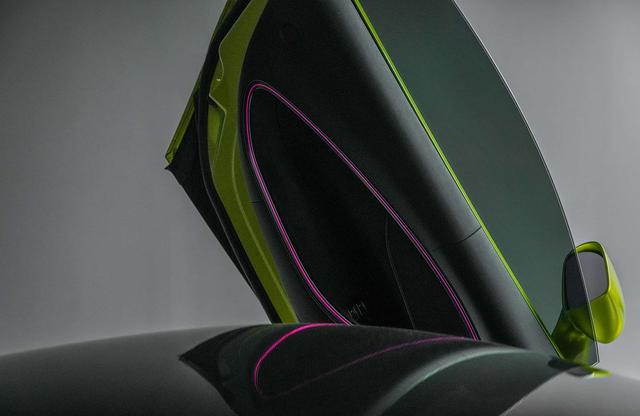 McLaren Artura 2023 thumb 12
