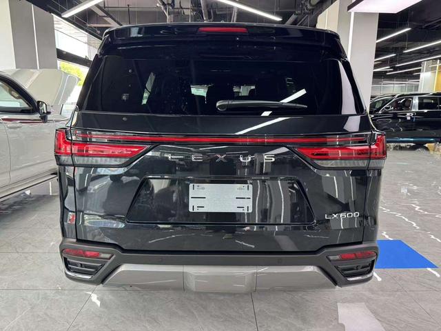 Lexus LX 2025 thumb 4