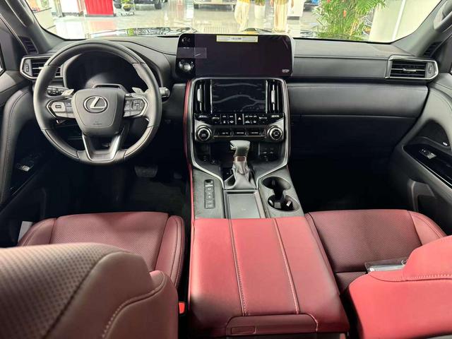 Lexus LX 2025 thumb 10