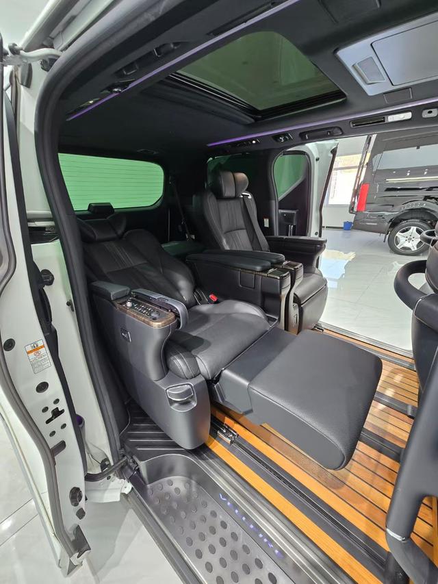 Toyota Vellfire 2021 thumb 9