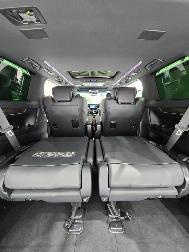 Toyota Vellfire 2021 thumb 10