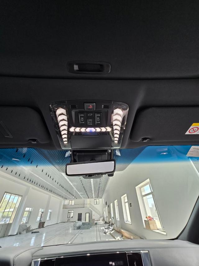 Toyota Vellfire 2021 thumb 11