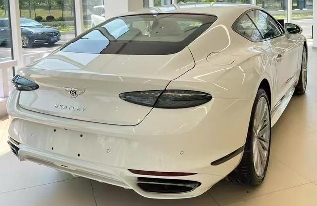 Bentley PHEV 2025 thumb 11