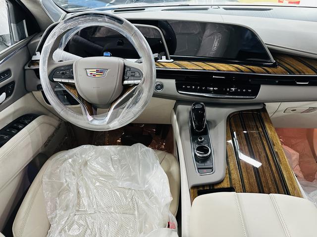 Cadillac Escalade 2024 thumb 3
