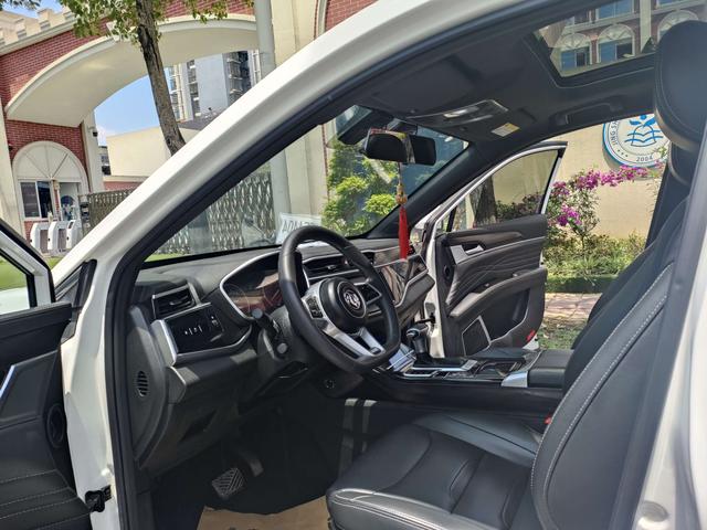 Dongfeng Fengon ix5 2019 thumb 8