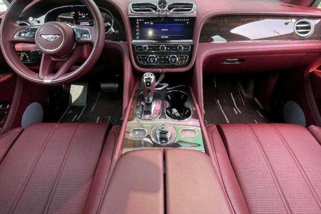 Bentley PHEV 2021 thumb 8