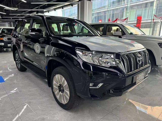 Toyota Prado 2023 thumb 2