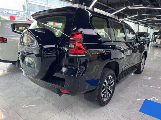 Toyota Prado 2023 thumb 5