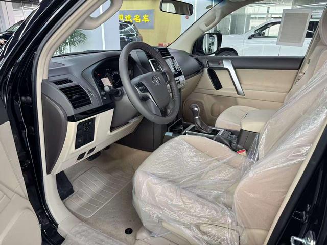 Toyota Prado 2023 thumb 8