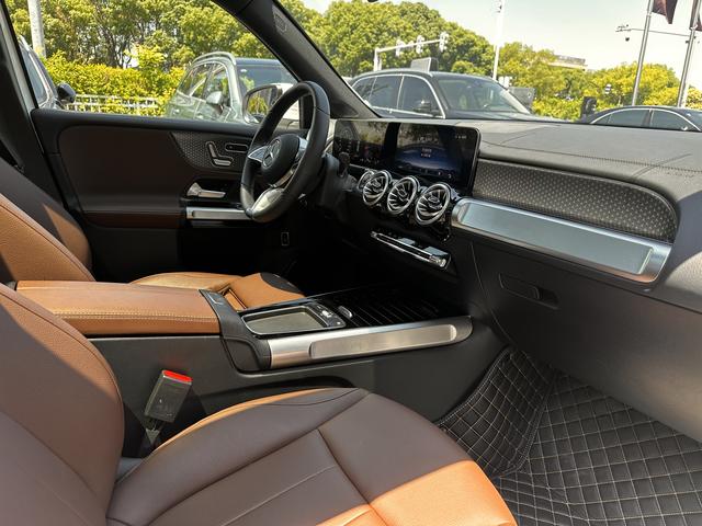 Mercedes-Benz GLB 2024 thumb 4